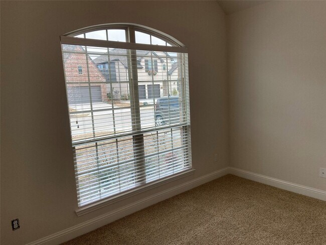 Foto del edificio - 16217 Bidwell Park Dr