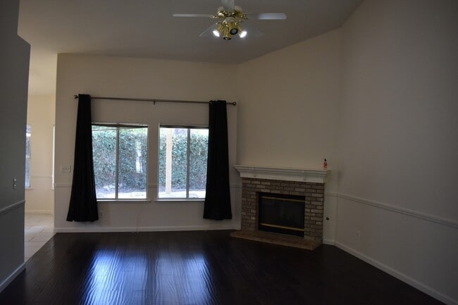 Building Photo - 1785 E Turnberry Ave