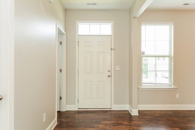 Building Photo - 854 Stable Fern Dr