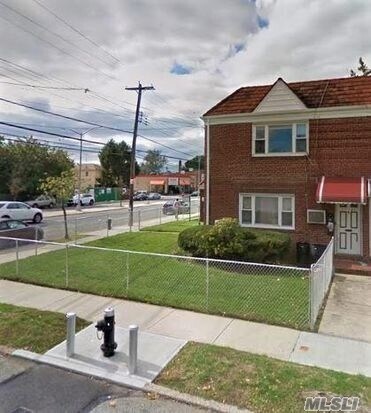 Primary Photo - 77-42 170th St