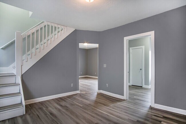 Foto del edificio - Coming Soon - Large 4 Bedroom in Mishawaka!