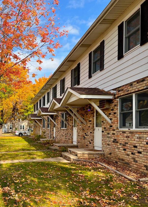 4th Street Townhomes - 334 4th St N