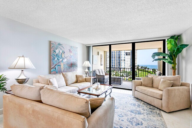 Foto del edificio - 100 Ocean Trail Way