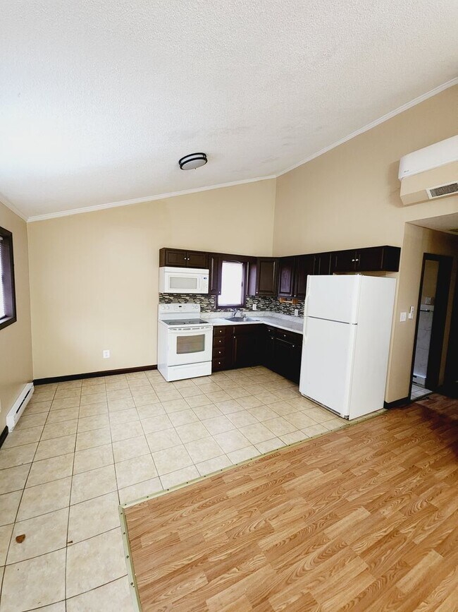 Building Photo - Cute as a button 3 bedroom home in PCP