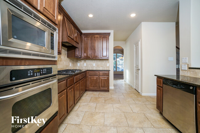 Foto del edificio - 4643 Countrycrossing Dr