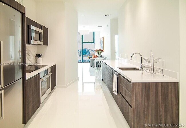 Foto del edificio - 851 NE 1st Ave