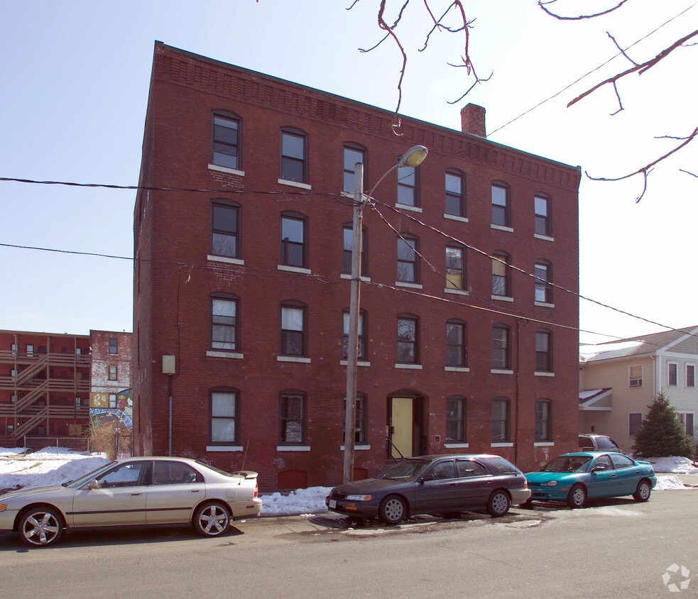 Building Photo - 576 S East St