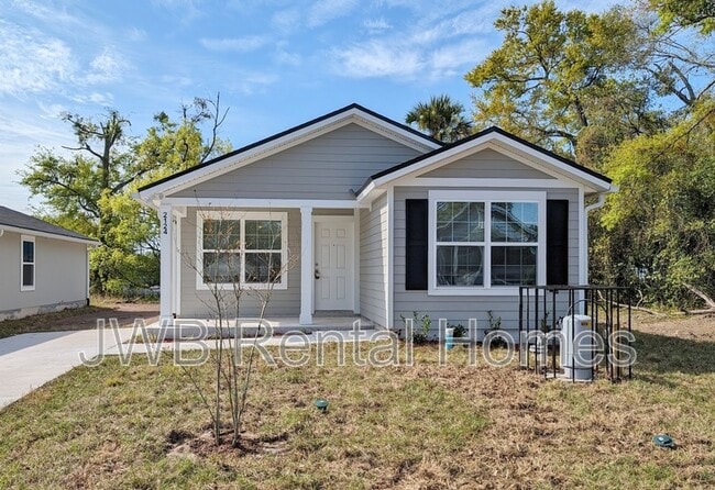 Building Photo - 2124 Clemente Dr