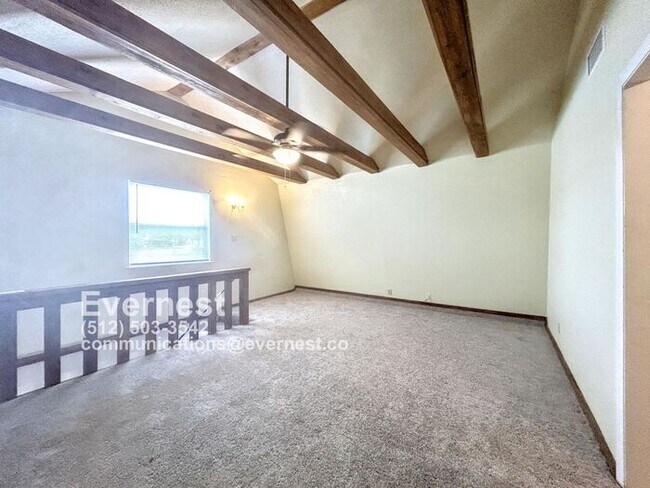 Foto del edificio - 801 W Navarro St