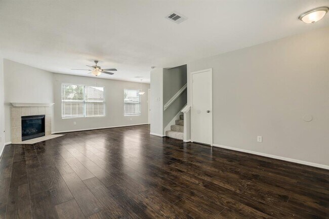 Foto del edificio - 5014 Mabry Stream Ct
