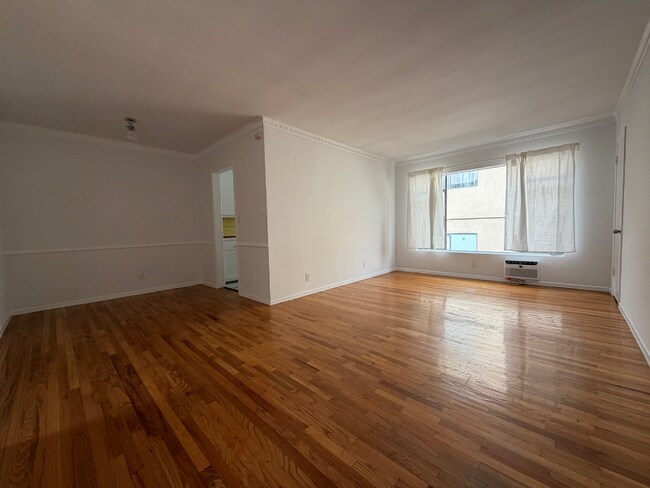 Foto del edificio - 5826 Gregory Ave