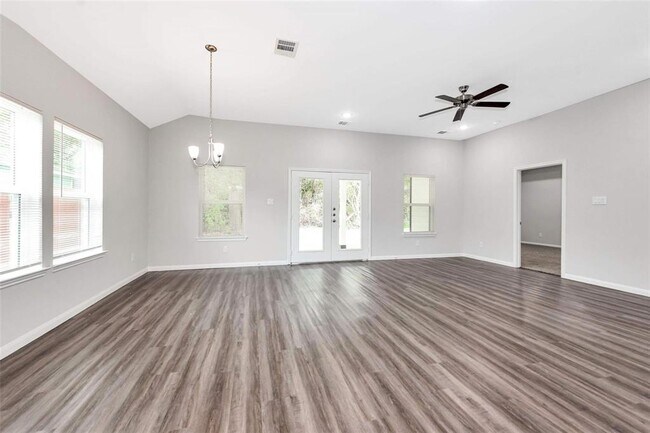 Foto del edificio - 2150 Mosher Ln