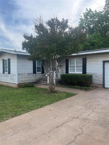 Building Photo - 1326 S Bowie Dr