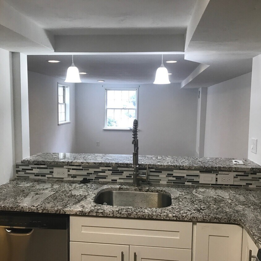 Primary Photo - 137 N 4th St