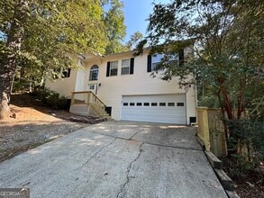 Building Photo - 7130 Highbrook Cir E
