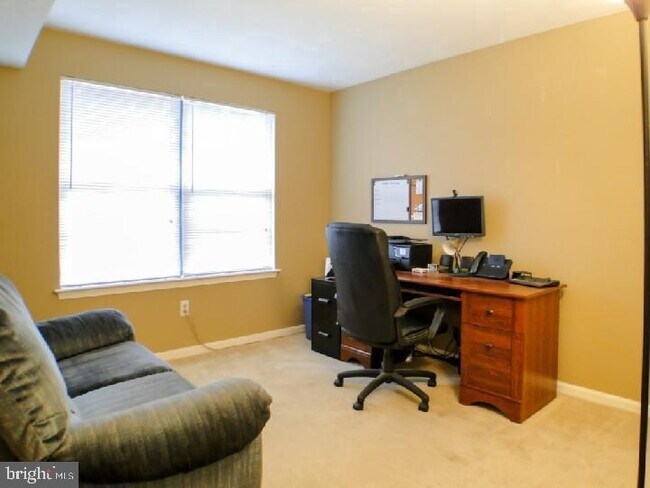 Foto del edificio - 393 Redbud Ct