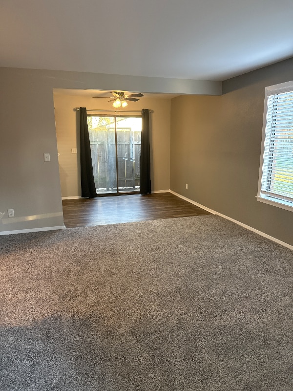 Foto del edificio - 616 S Mt Carmel St