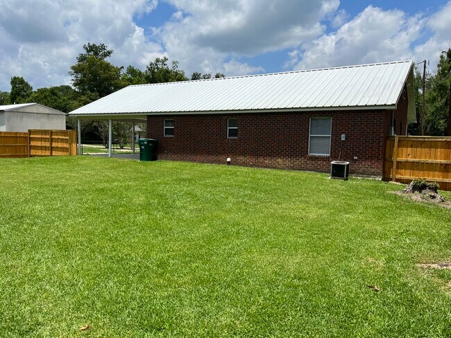 Building Photo - 30670 Bill Martin Ln