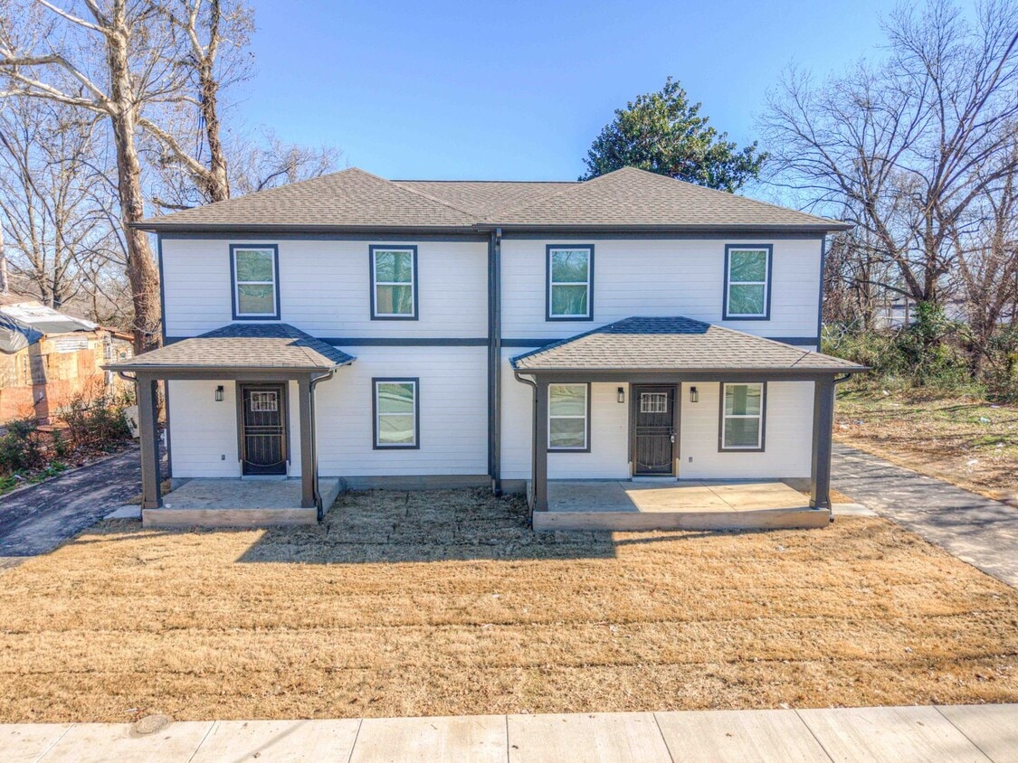 650-652 Ayers Street BLW - 650-652 Ayers Street BLW