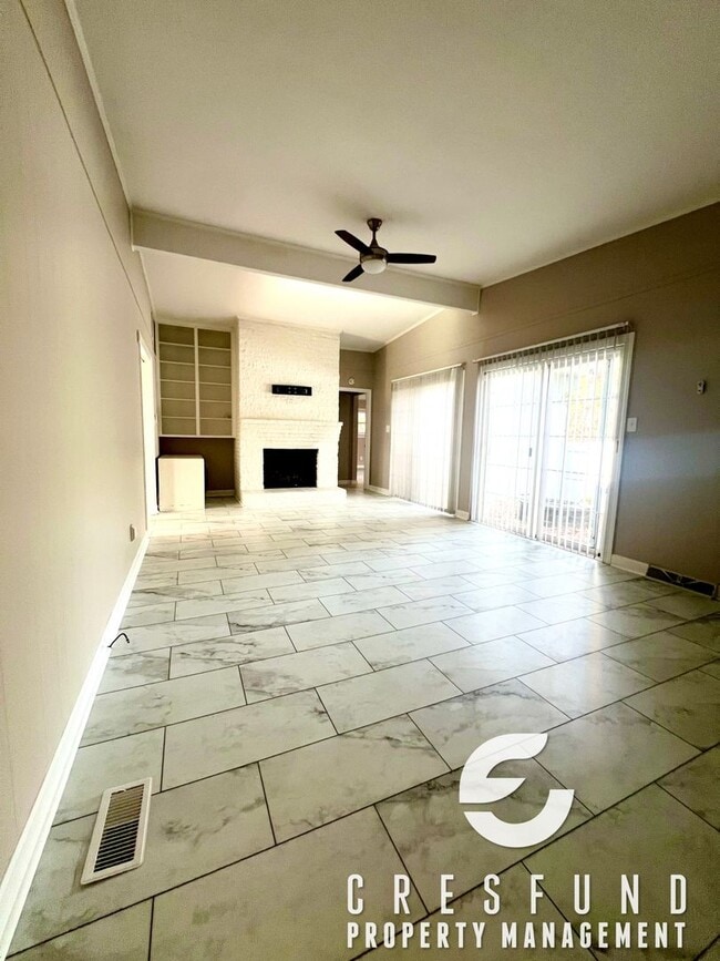 Foto del edificio - PRICE JUST REDUCED!!!! ? Modern 3 Bedroom / 2 Bath Home – A Cook’s Dream Kitchen & Perfect Outdoo...