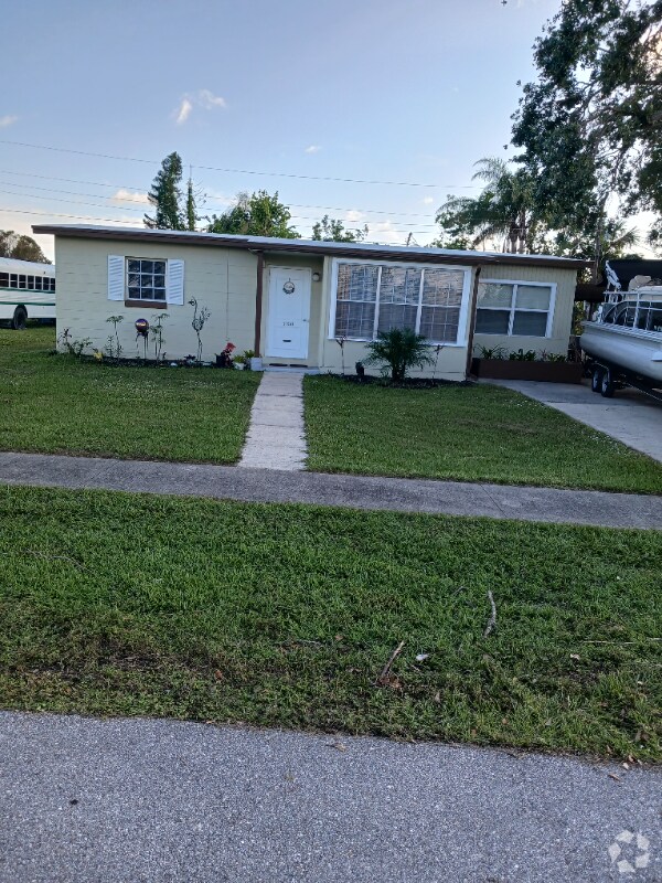 Section 45 Apartments for Rent with Washer & Dryer Port Charlotte, FL