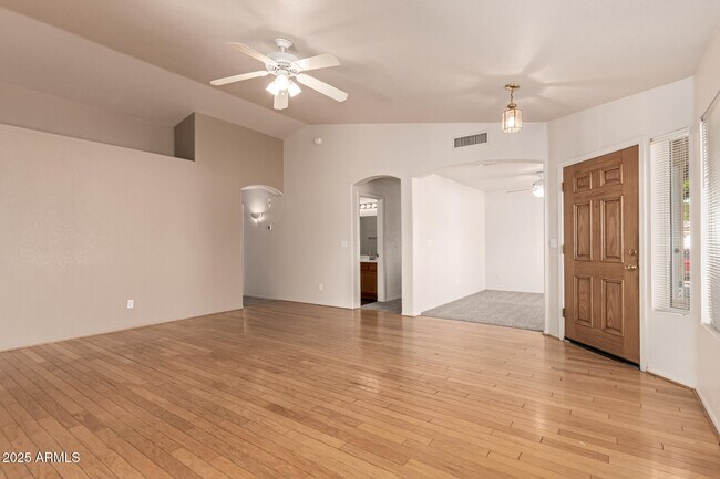 Building Photo - 1793 E Gail Dr