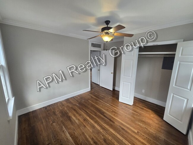 Building Photo - Upstairs condo in Earlewood Commons
