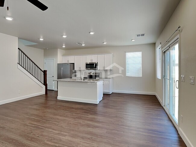 Foto del edificio - 1714 Viaggio Ave