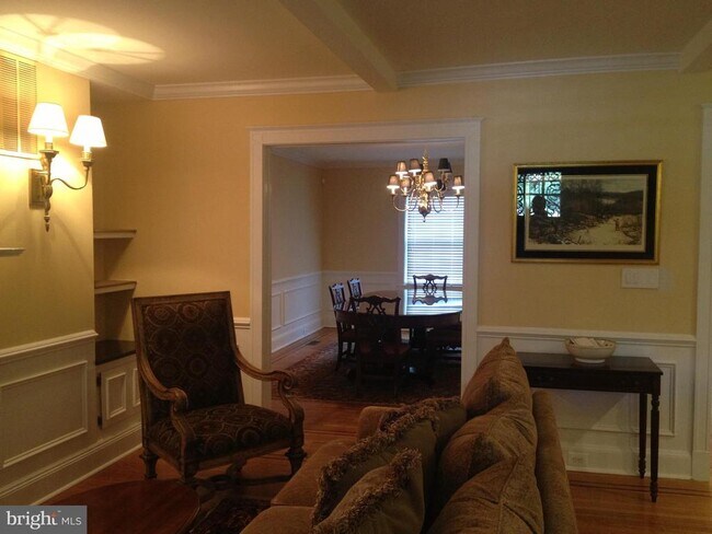 Foto del edificio - 214 E University Pkwy