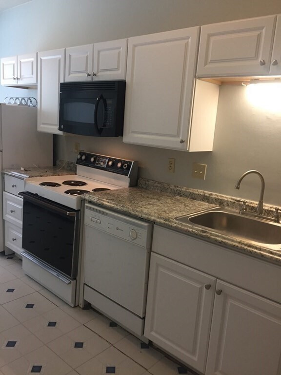 Foto del edificio - 8 Ransom Rd