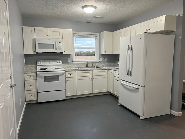 Building Photo - Brand New Construction!