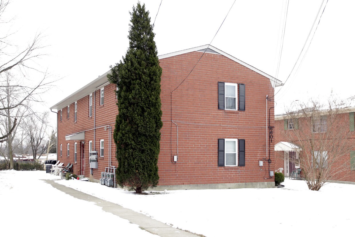 Building Photo - 6601 Strawberry Ln