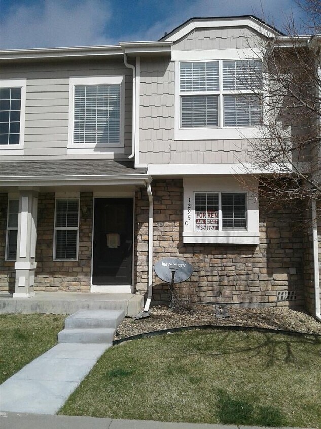 1295 Zeno S Cir, Aurora, CO 80017 Townhome Rentals in Aurora CO