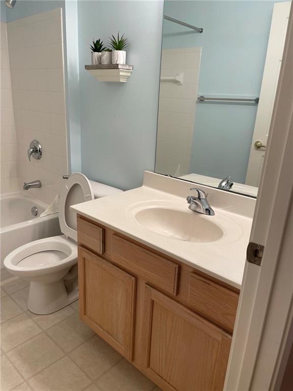 238 Legends Creek Way Unit 102, Indianapolis, IN 46229 Condo for Rent