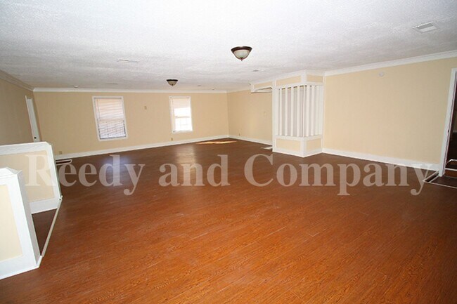 Foto del edificio - 3340 Morningview Dr