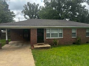 Building Photo - 1006 Haralson St