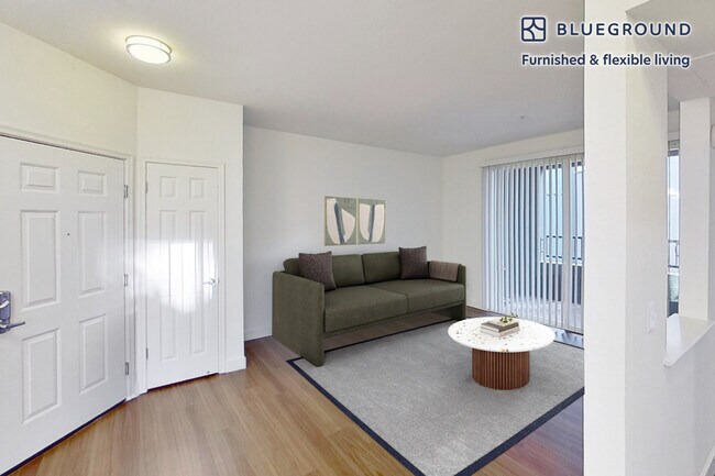 Foto del edificio - 1257 Lakeside Dr