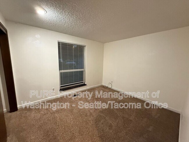 Foto del edificio - 4211 201st St Ct E