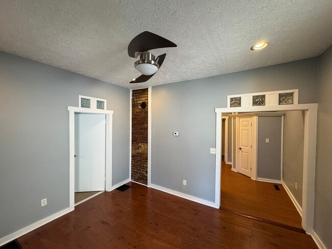 Photo - Fountain Sqaure 2 Bedroom 1 Bath with a bonus room/office. House