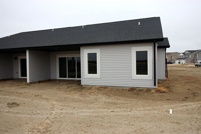 Foto del edificio - Quiet, clean and peaceful! Welcome home!