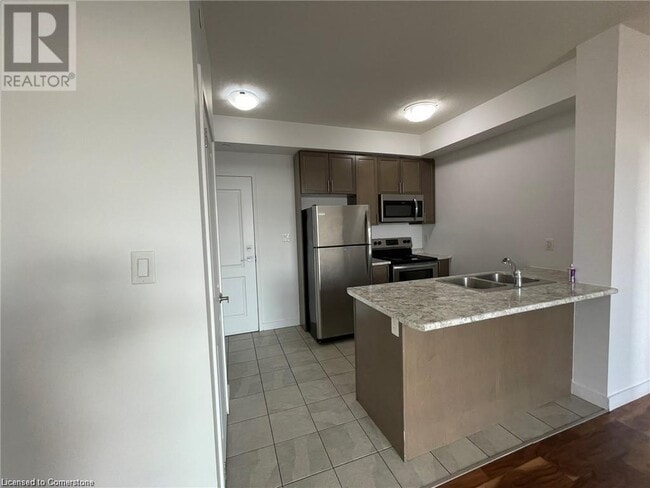 Building Photo - 101 Shoreview Pl