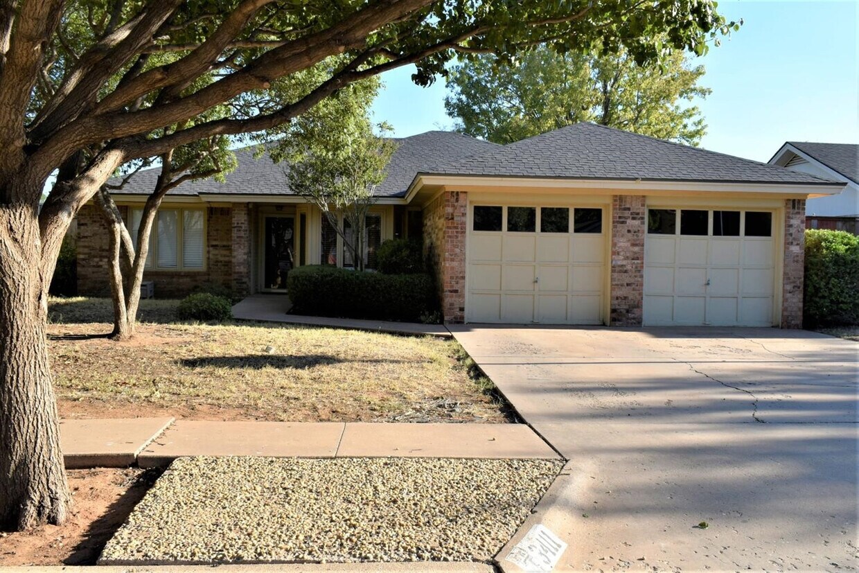 Primary Photo - 3411 102nd St