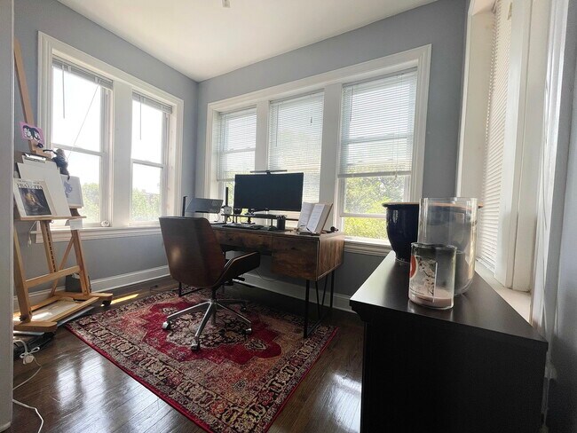 Foto del edificio - 3530 W Palmer St