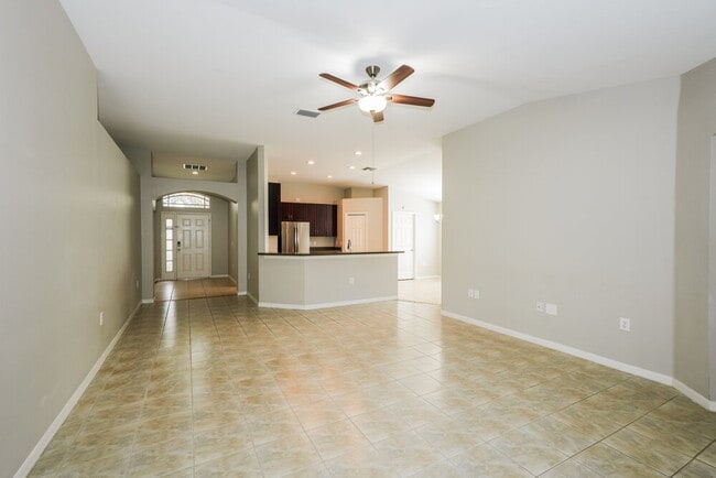 Building Photo - 423 Fern Gulley Dr