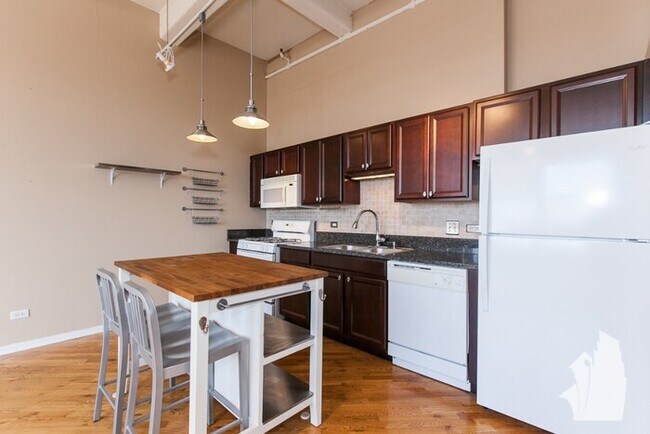 Foto del edificio - 500 S Clinton St