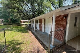 Building Photo - 6601 Lori Dr