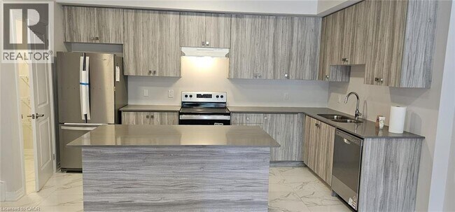 Photo du bâtiment - 50 Baynes Wy