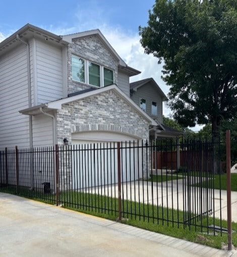 Building Photo - 3249 Dixie Dr