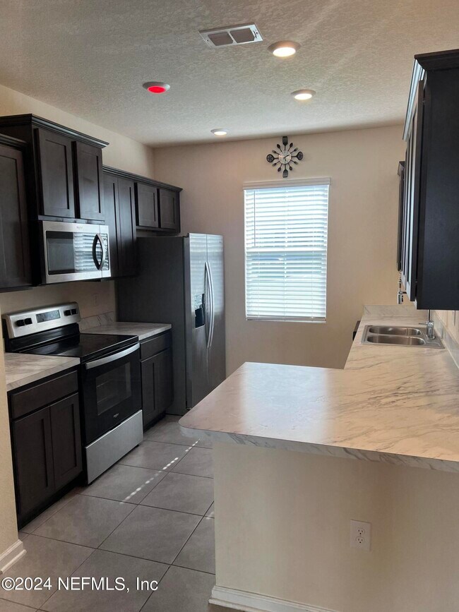 Building Photo - 2889 Black Buck Cir