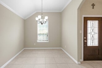 Building Photo - 13810 Rosemere Ln